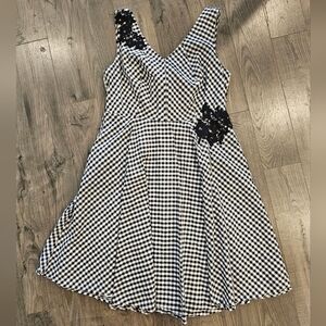 sz14W Black White Gingham Dress Floral Lace Applique Accents Tie Back Retro‎